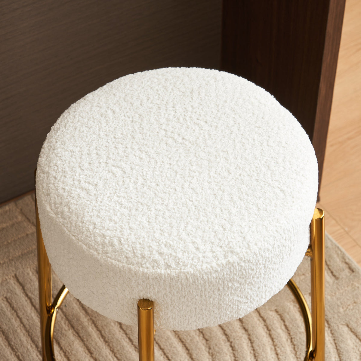 24 inch high circular bar stool