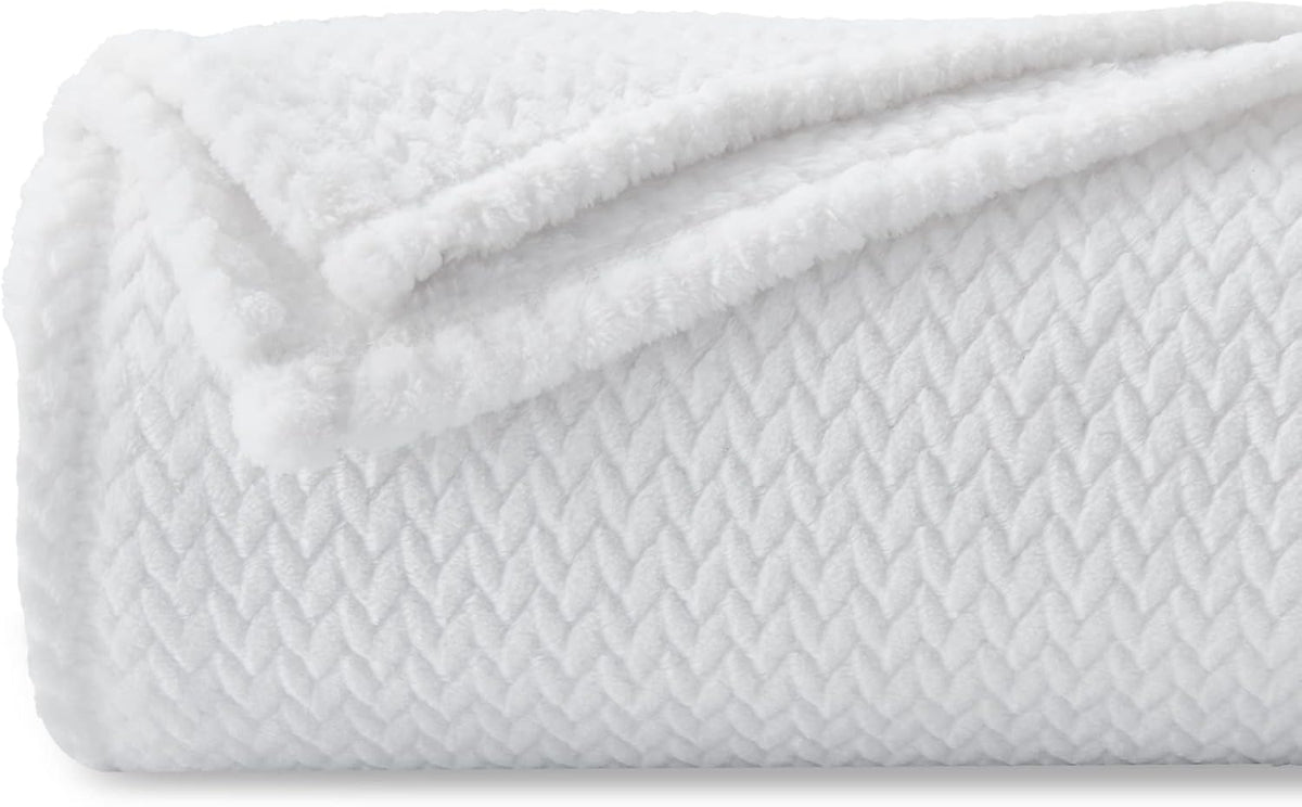 Leaf-Pattern Fleece Throw Blanket