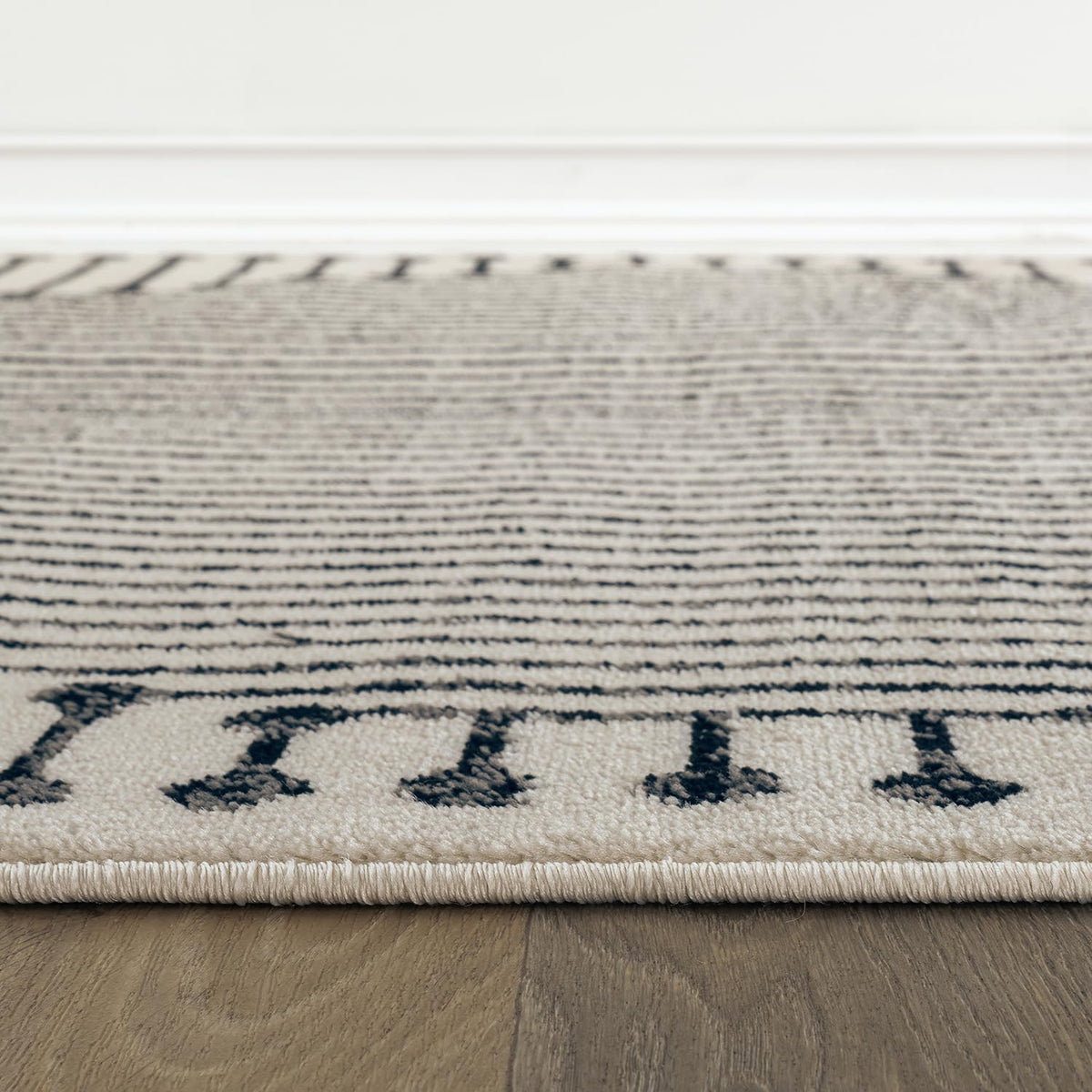 Rugshop Contemporary Bohemian Stripe Area Rug 7'10" x 10' Black