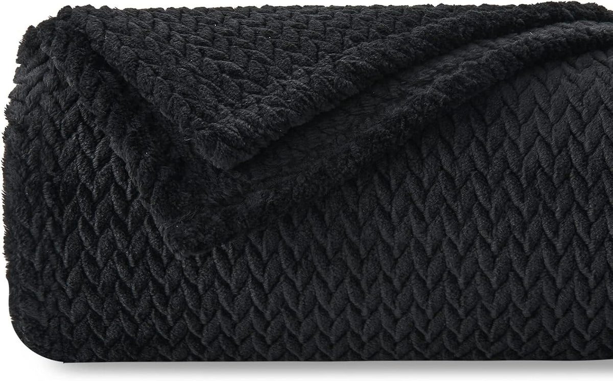 Leaf-Pattern Fleece Throw Blanket