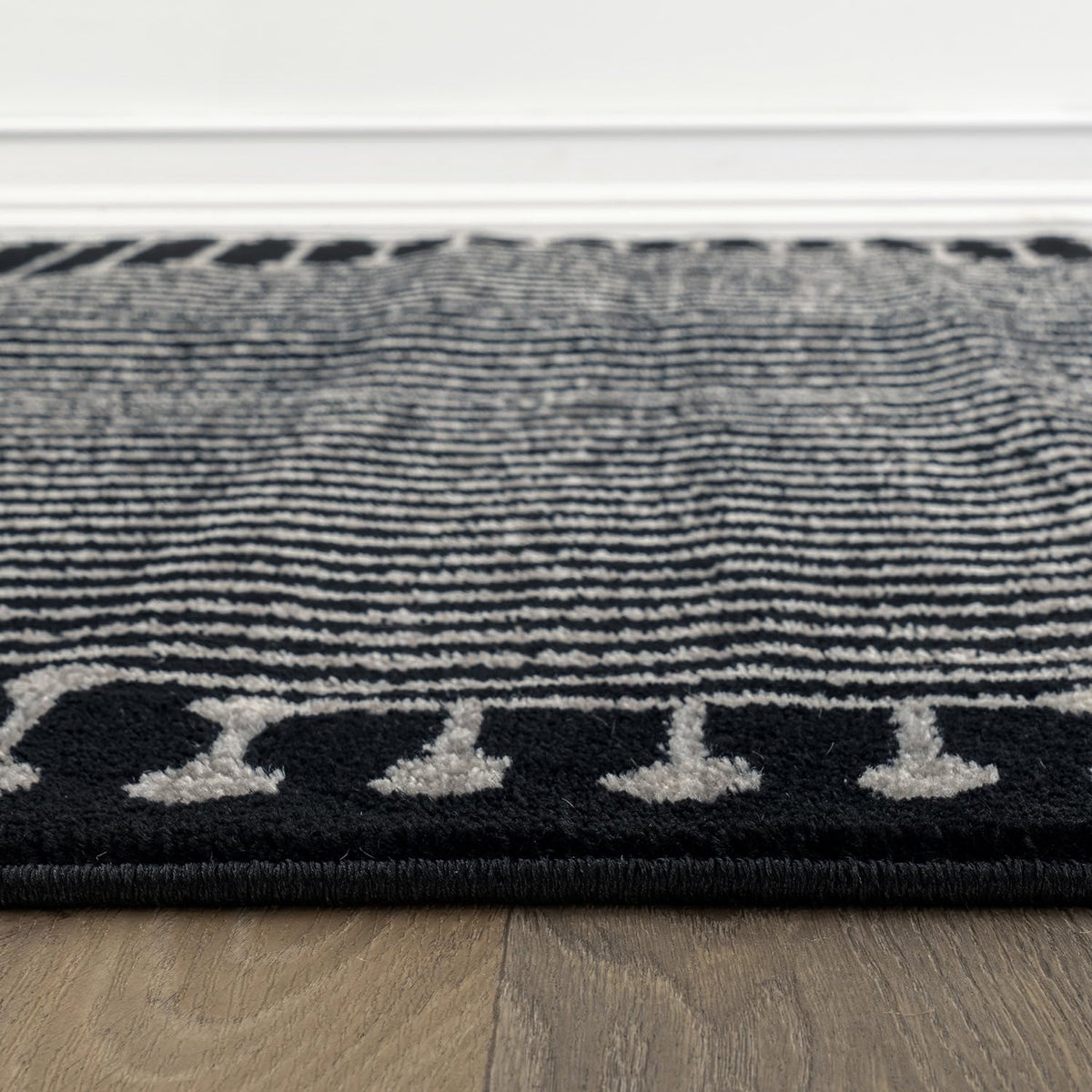 Rugshop Contemporary Bohemian Stripe Area Rug 7'10" x 10' Black