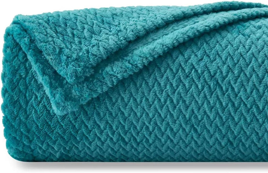 Leaf-Pattern Fleece Throw Blanket