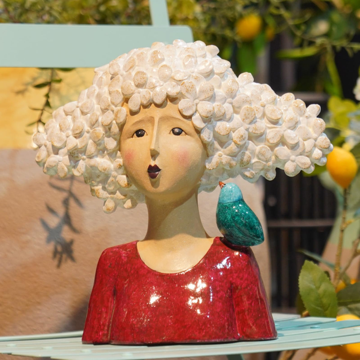 Artistic Frida Kahlo-Inspired Resin Bust Sculpture