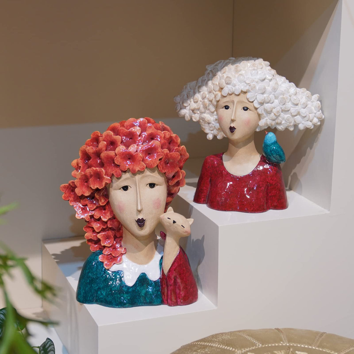 Artistic Frida Kahlo-Inspired Resin Bust Sculpture