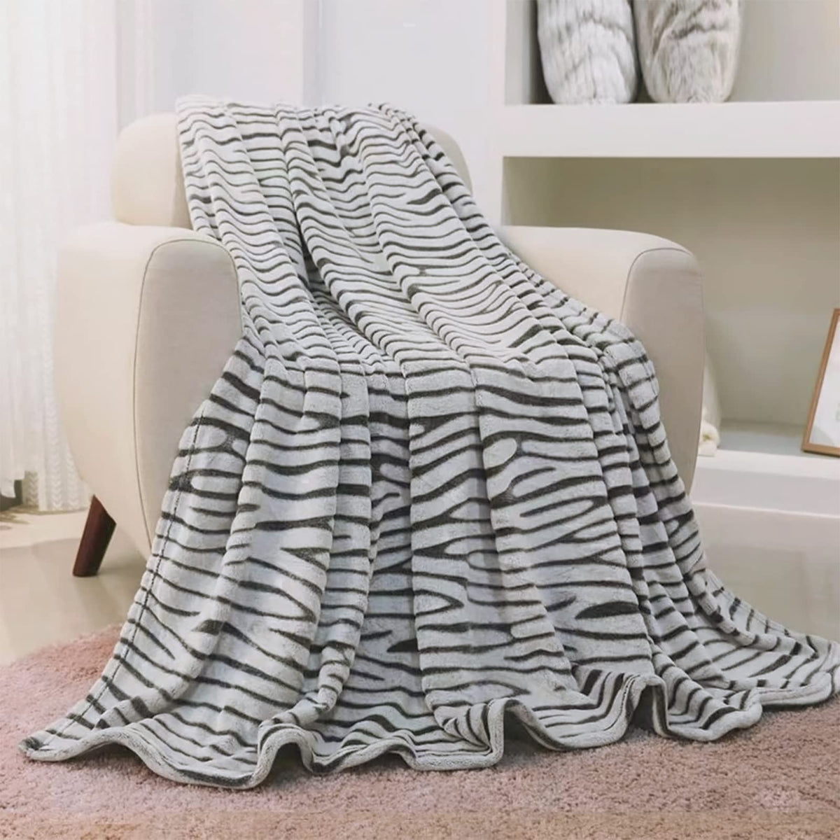 Patterned Flannel Fleece Throw Blanket