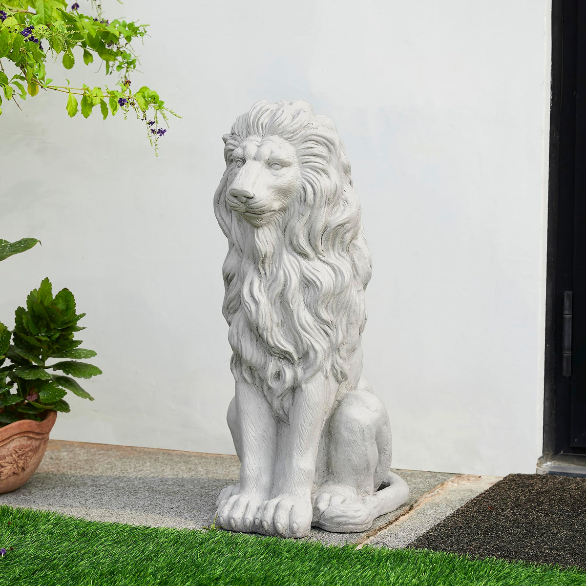 Glitzhome Guardian Sitting Lion Statue Regal Indoor and Outdoor Garden Sculpture
