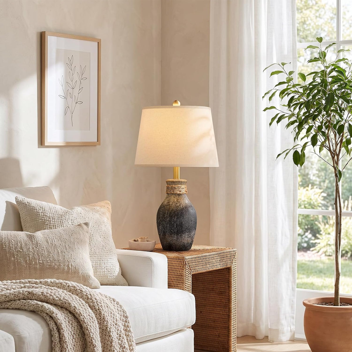 22.5" Vintage Ceramic Farmhouse Table Lamp