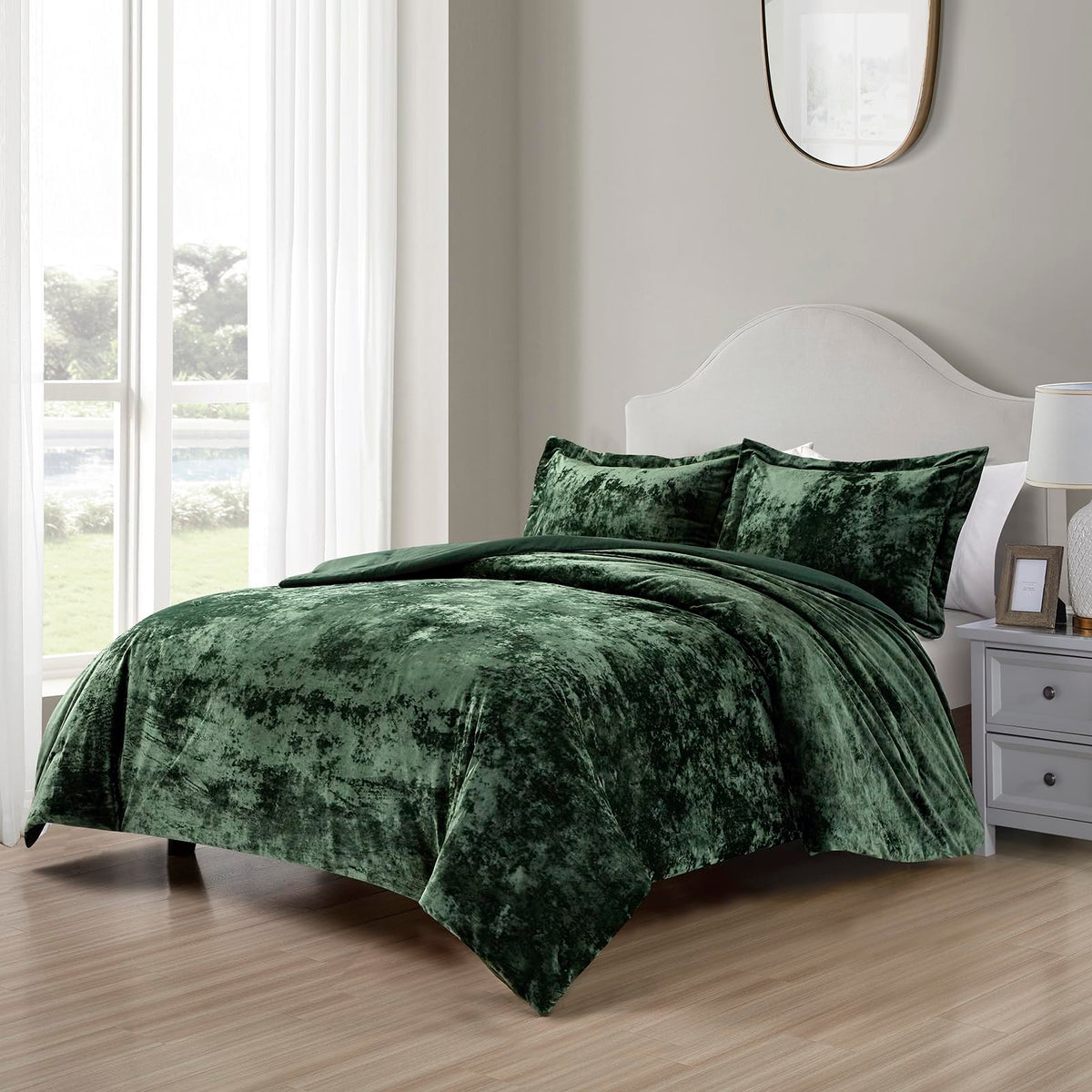 Luxury Velvet Queen Size Comforter Set