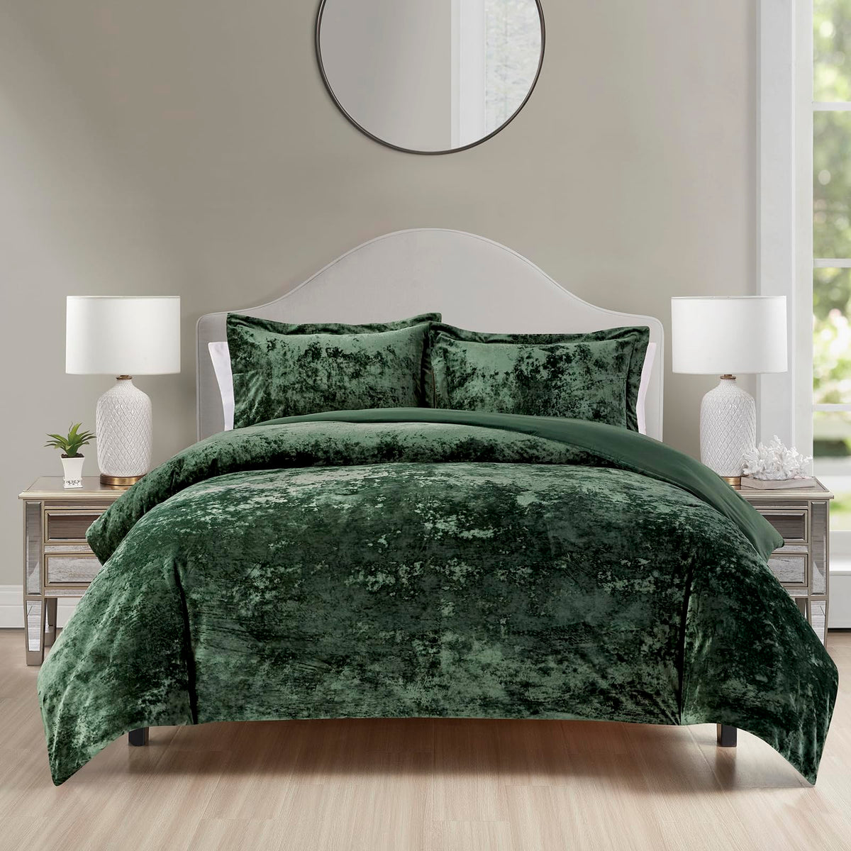 Luxury Velvet Queen Size Comforter Set