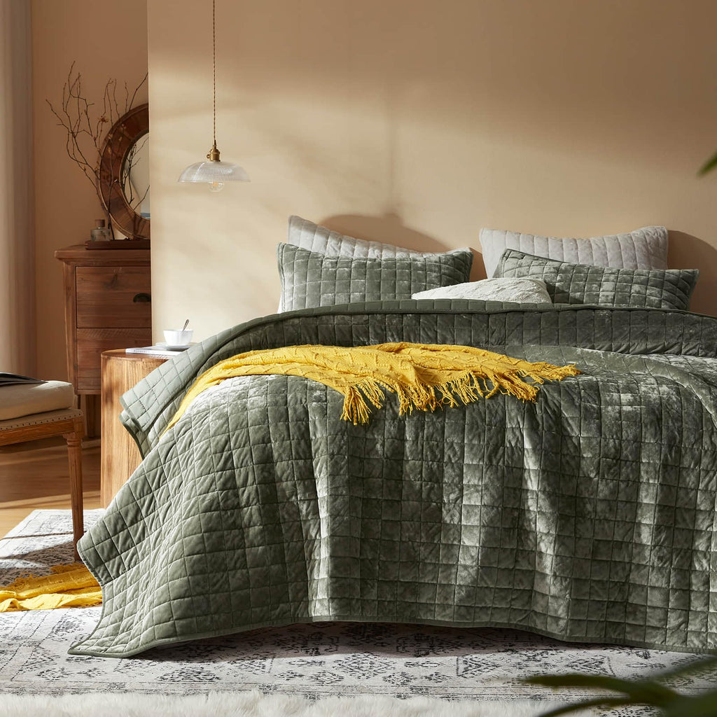 LEAONME Velvet Quilt King Size-98''x106''