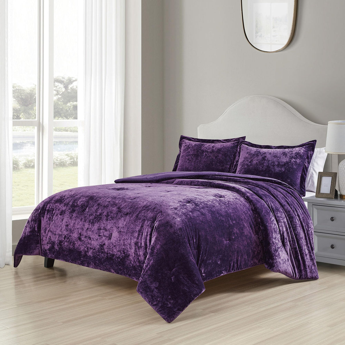 Luxury Velvet Queen Size Comforter Set
