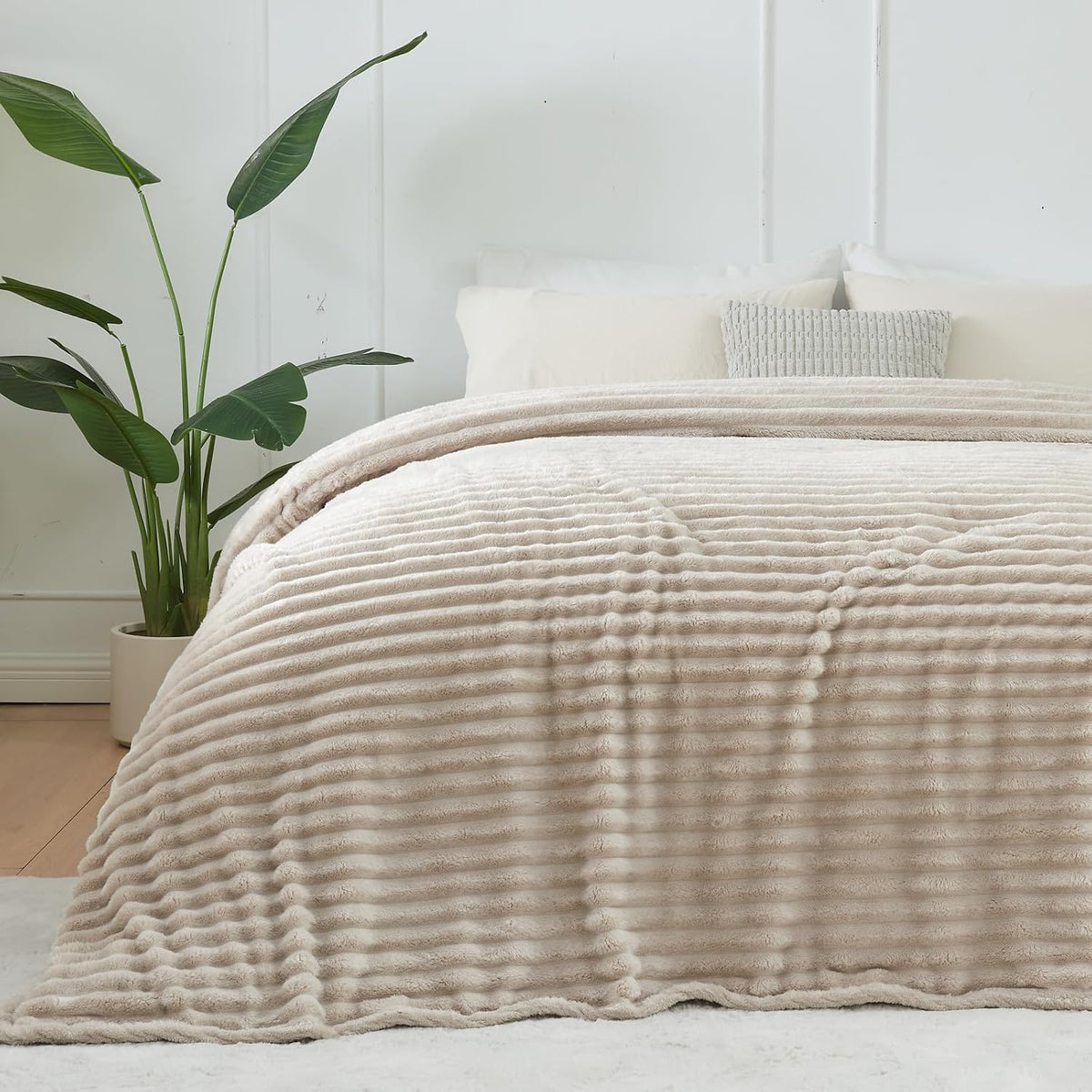 Ribbed Fleece Throw Blanket