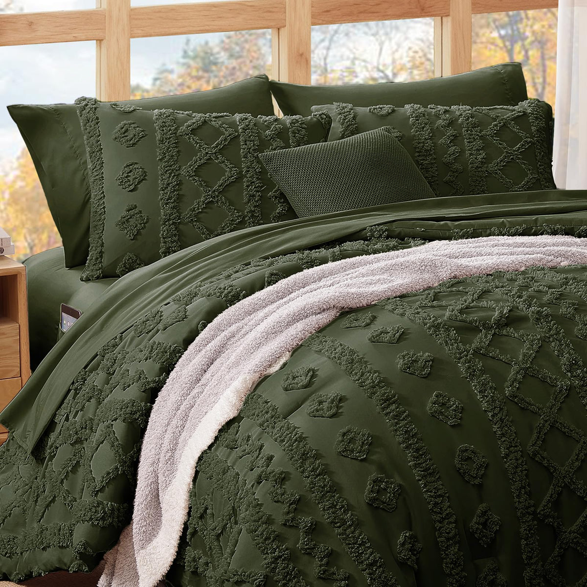 King Size Comforter Set- 7 Pieces Tufted Bed in a Bag King Bedding Sets