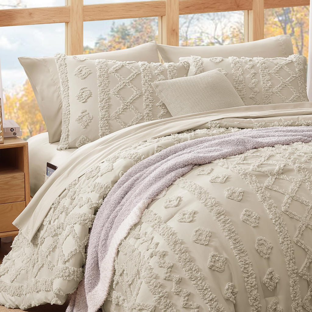 King Size Comforter Set- 7 Pieces Tufted Bed in a Bag King Bedding Sets