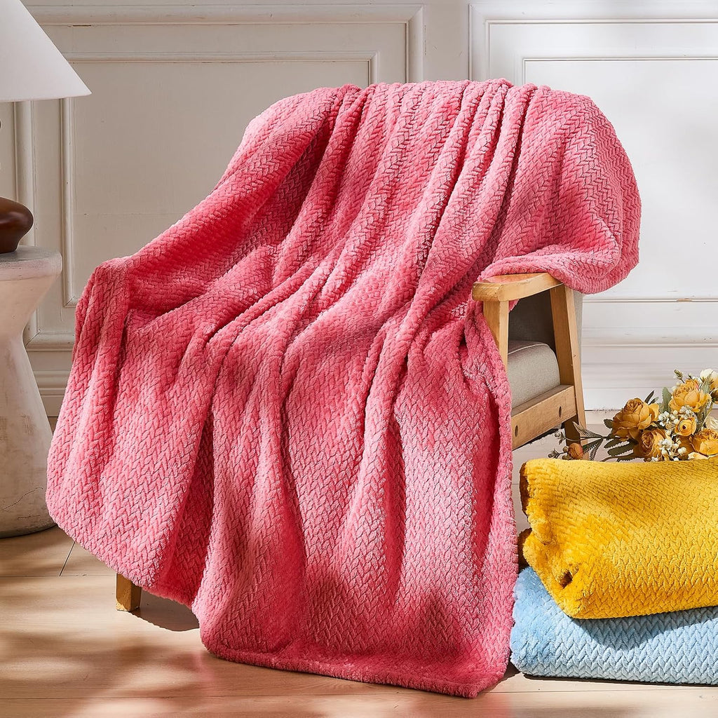 Leaf-Pattern Fleece Throw Blanket