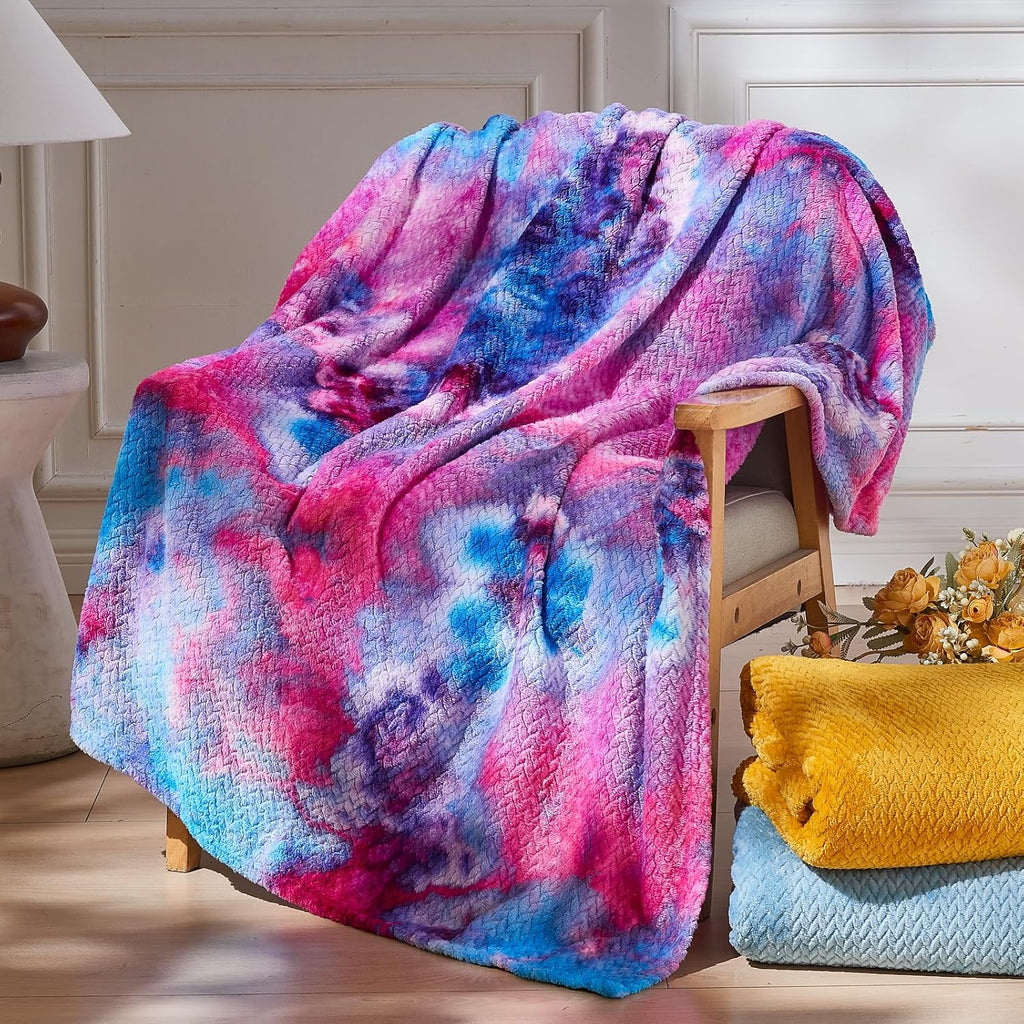 Leaf-Pattern Fleece Throw Blanket