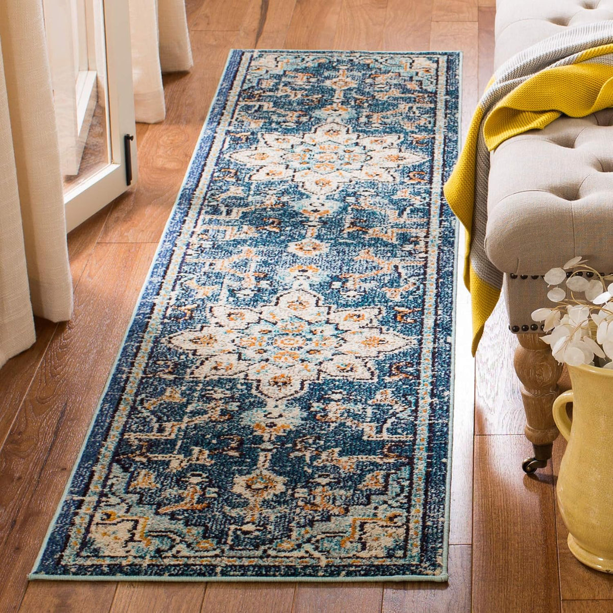 SAFAVIEH Madison Area Rug 8'x10', Traditional Ivory & Light Blue MAD473D