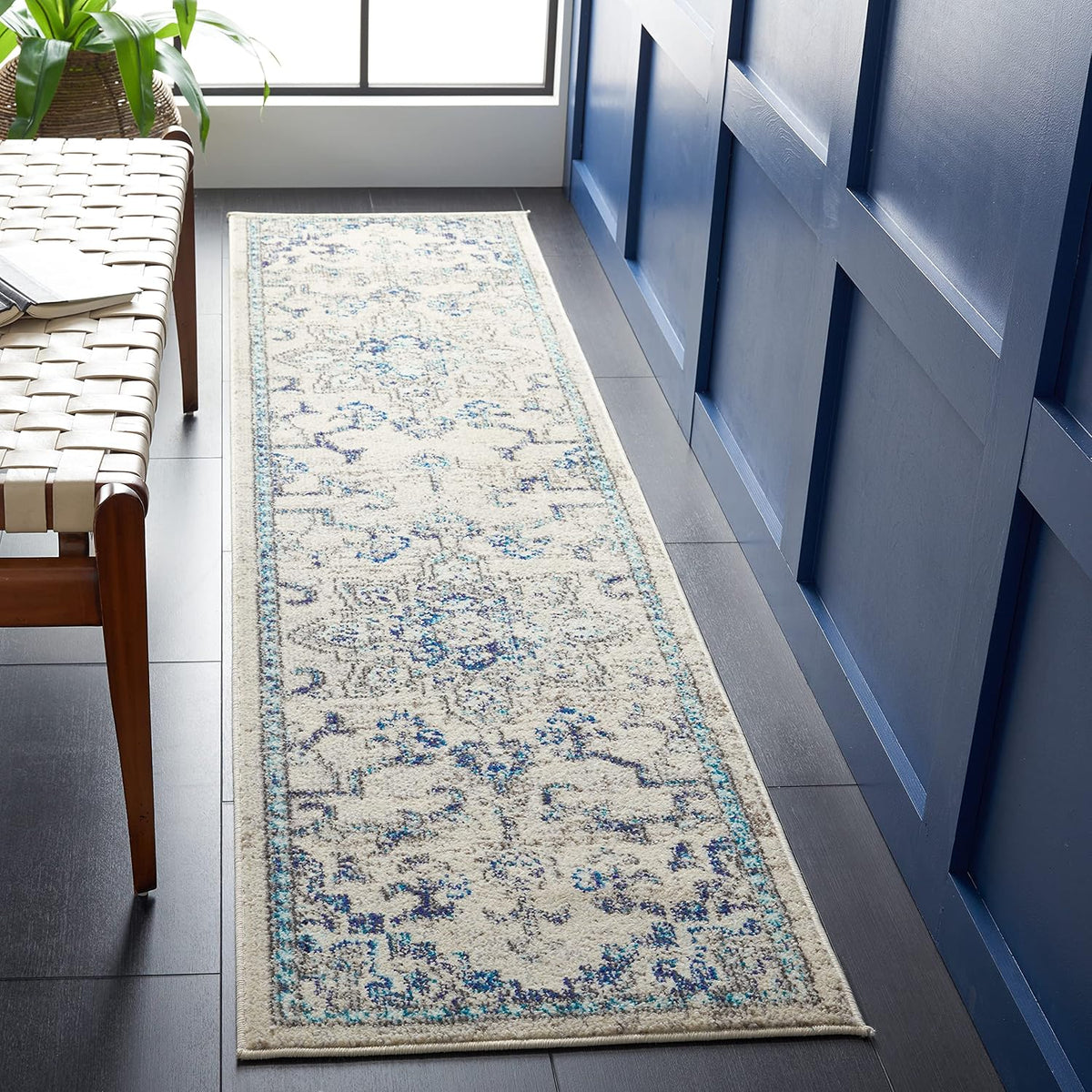 SAFAVIEH Madison Area Rug 8'x10', Traditional Ivory & Light Blue MAD473D
