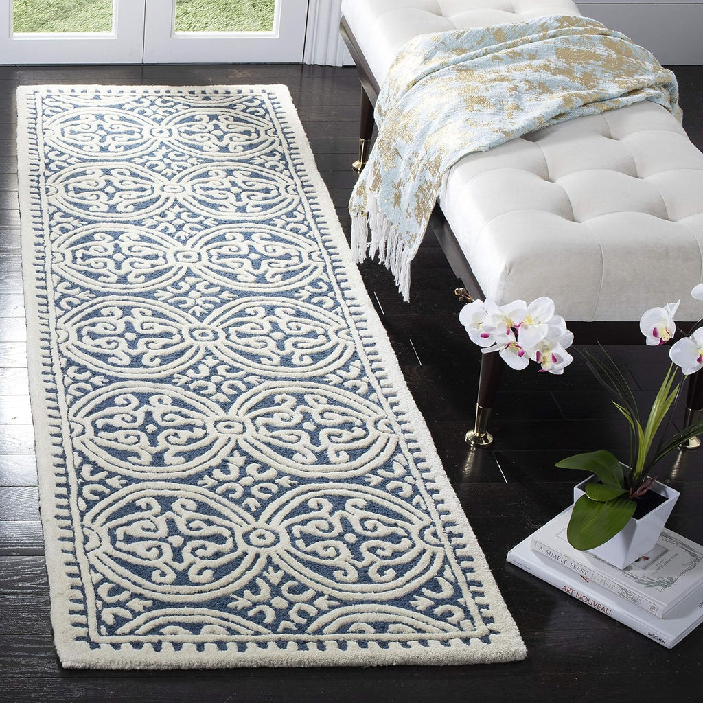 SAFAVIEH Cambridge Wool Area Rug 8'x10', Navy Blue & Ivory CAM123G