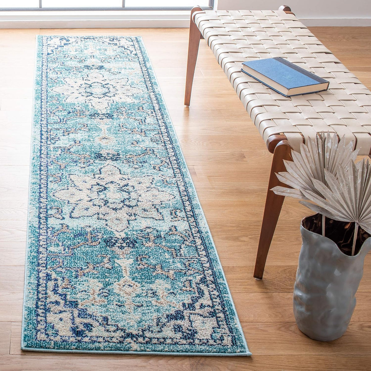 SAFAVIEH Madison Area Rug 8'x10', Traditional Ivory & Light Blue MAD473D