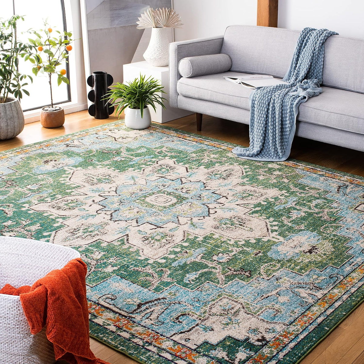 SAFAVIEH Madison Area Rug 8'x10', Traditional Ivory & Light Blue MAD473D