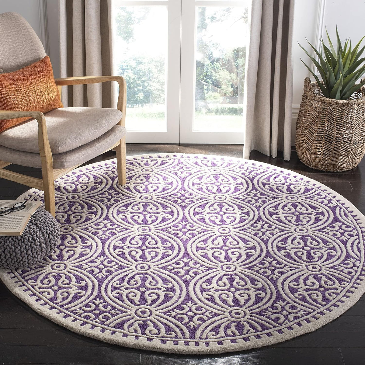 SAFAVIEH Cambridge Wool Area Rug 8'x10', Navy Blue & Ivory CAM123G