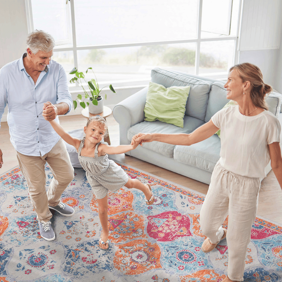 Naar Maval Collection Cream Oriental Washable Area Rug